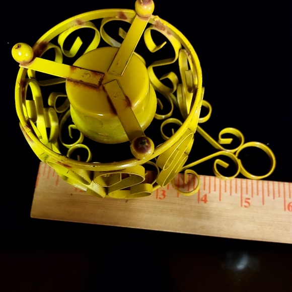 Vintage Ornate Scrollwork metal candle holders set off 2 - Picture 6 of 6